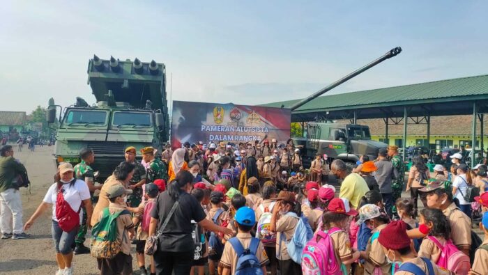 Ribuan Pengunjung Hadiri Pameran Alutsista HUT Armed